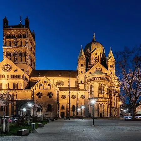 1 Og Direkt An Der Laga 2026 - Moderne Stadtwohnung Am Neusser Markt! * Neuss