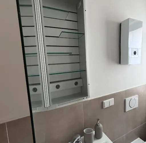 1 Og Direkt An Der Laga 2026 - Moderne Stadtwohnung Am Neusser Markt! *