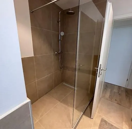 1 Og Direkt An Der Laga 2026 - Moderne Stadtwohnung Am Neusser Markt!